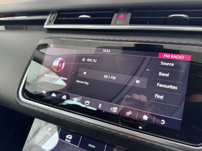 2025 Land Rover Range Rover Velar