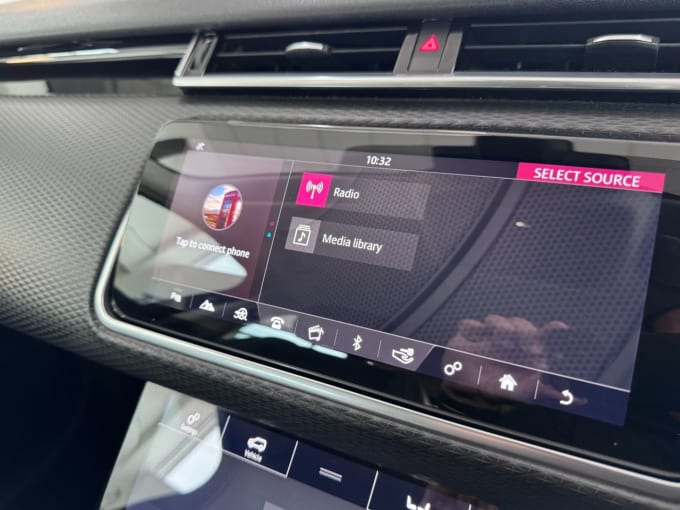 2025 Land Rover Range Rover Velar
