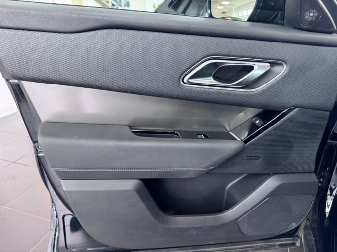 2025 Land Rover Range Rover Velar