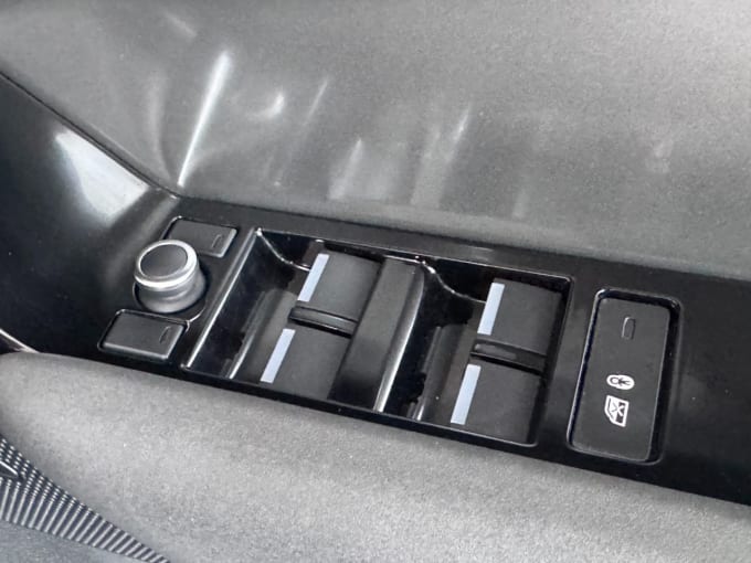 2025 Land Rover Range Rover Velar