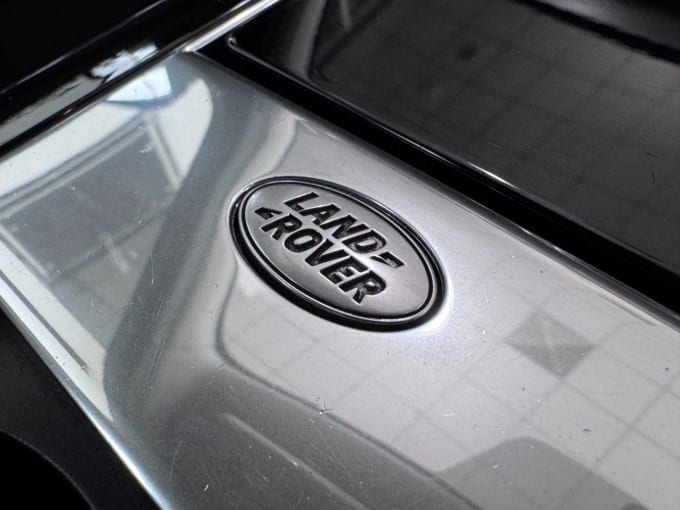 2025 Land Rover Range Rover Velar