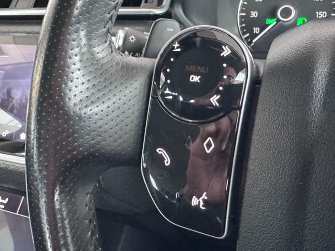 2025 Land Rover Range Rover Velar