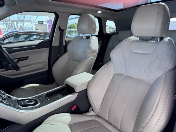 2025 Land Rover Range Rover Evoque