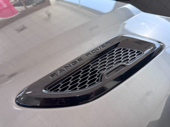 2025 Land Rover Range Rover Evoque