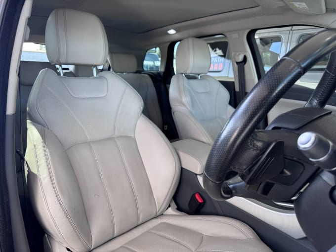 2025 Land Rover Range Rover Evoque