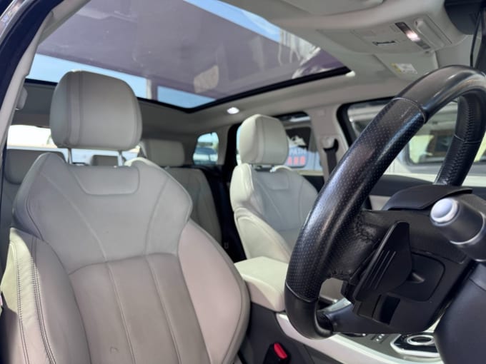 2025 Land Rover Range Rover Evoque