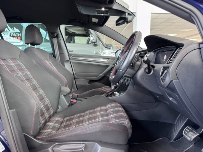 2025 Volkswagen Golf