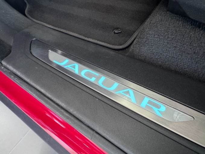 2025 Jaguar F-pace