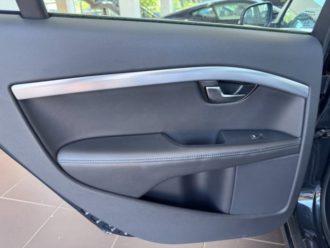 2025 Volvo S80