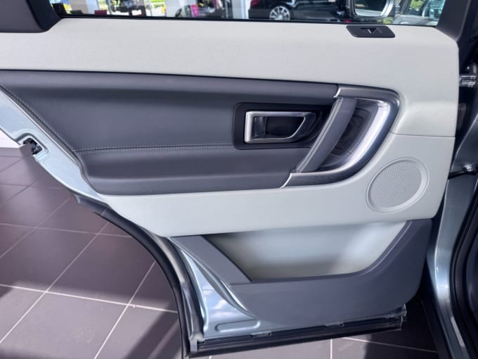 2025 Land Rover Discovery Sport