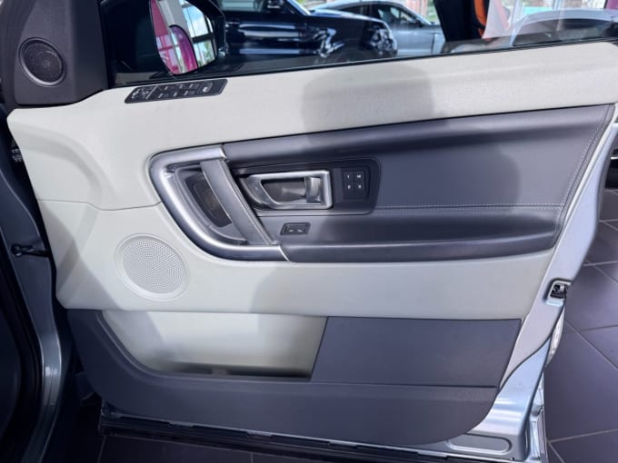 2025 Land Rover Discovery Sport