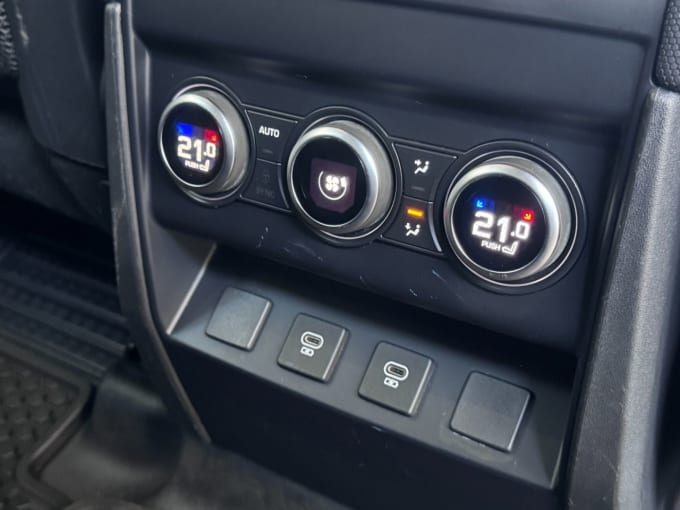 2025 Land Rover Defender