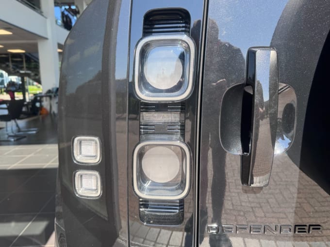 2025 Land Rover Defender