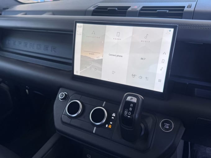 2025 Land Rover Defender