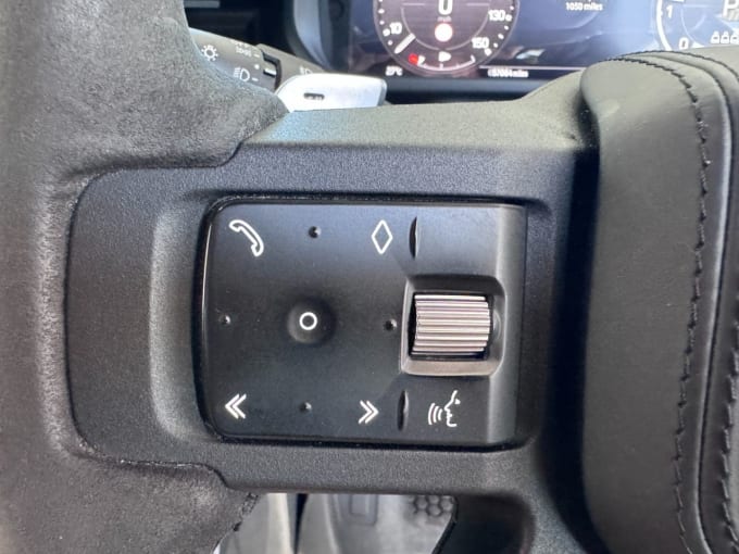 2025 Land Rover Defender