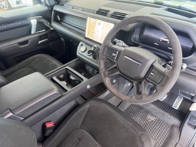 2025 Land Rover Defender