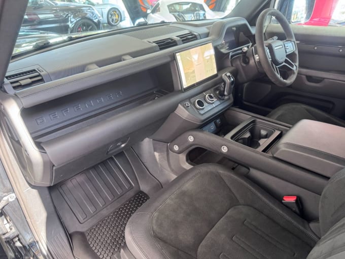 2025 Land Rover Defender