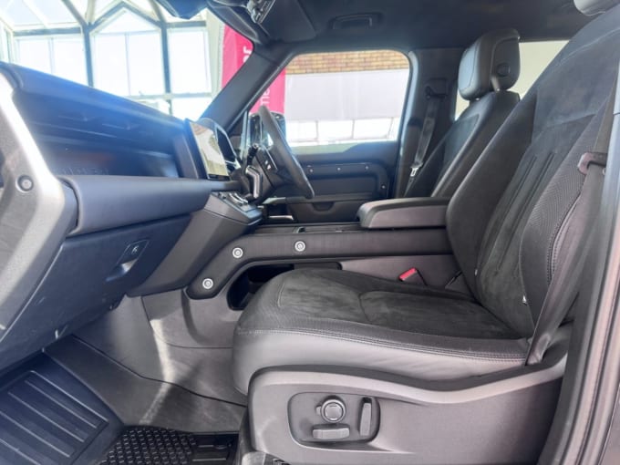 2025 Land Rover Defender