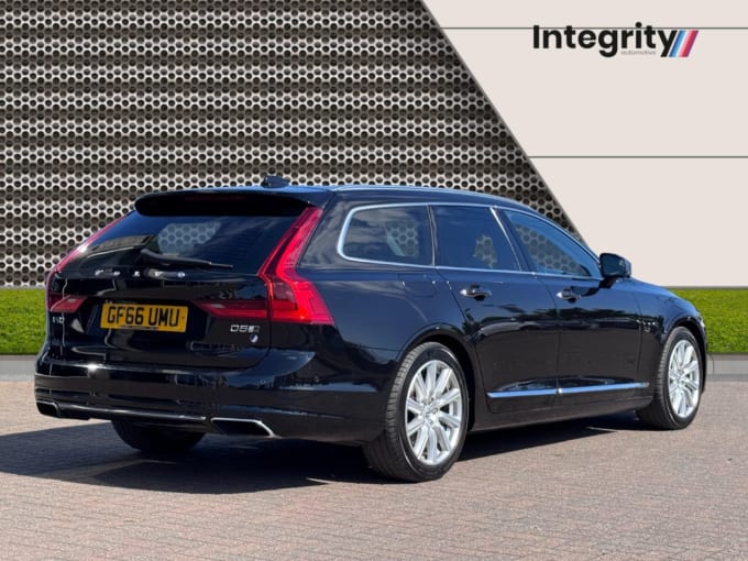 2025 Volvo V90