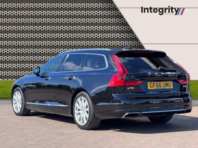 2025 Volvo V90