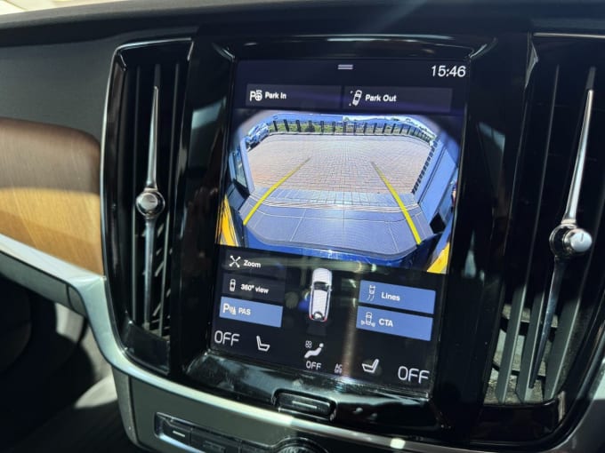 2025 Volvo V90