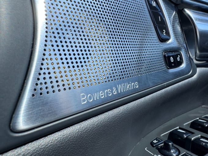 2025 Volvo V90