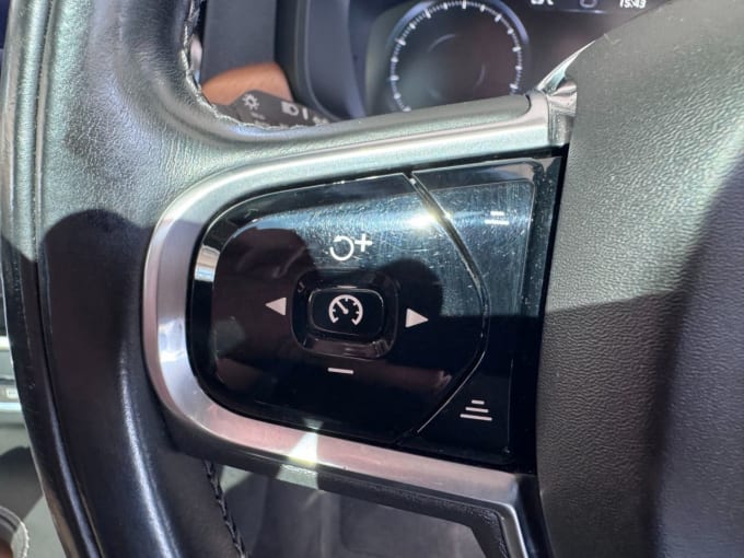 2025 Volvo V90