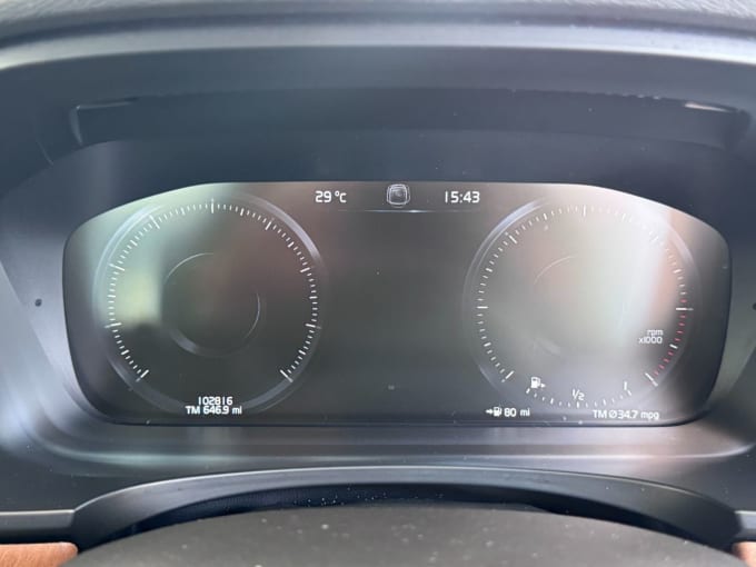 2025 Volvo V90
