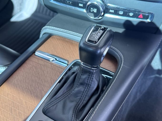 2025 Volvo V90