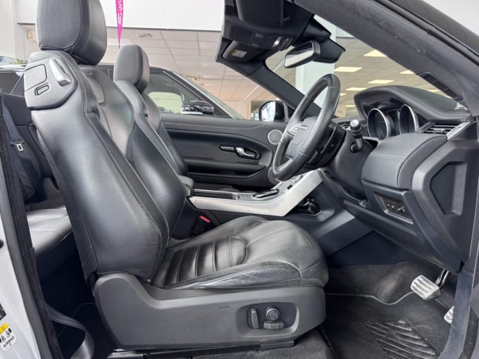 2025 Land Rover Range Rover Evoque