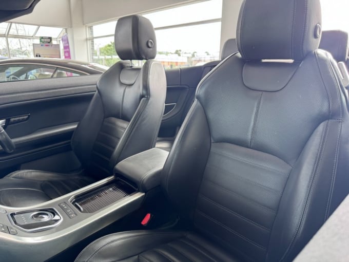 2025 Land Rover Range Rover Evoque