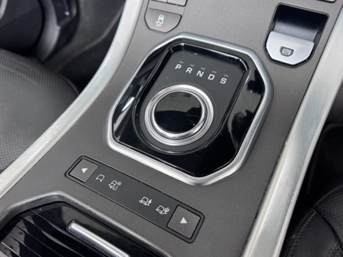 2025 Land Rover Range Rover Evoque