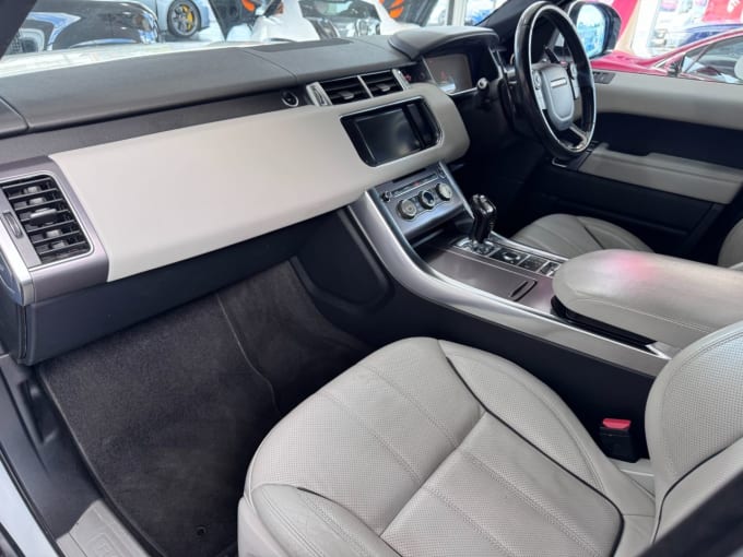 2025 Land Rover Range Rover Sport