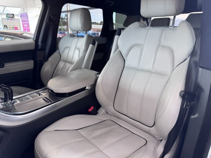 2025 Land Rover Range Rover Sport