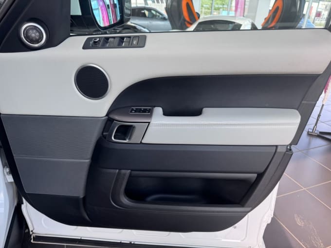 2025 Land Rover Range Rover Sport