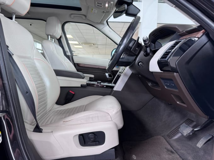 2025 Land Rover Discovery
