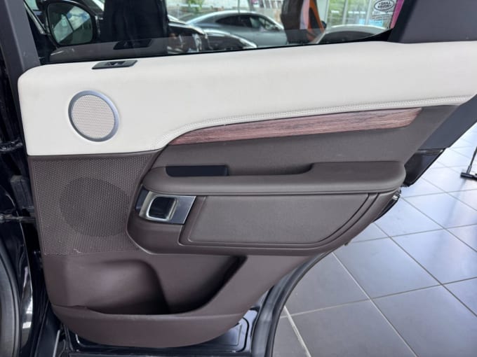 2025 Land Rover Discovery