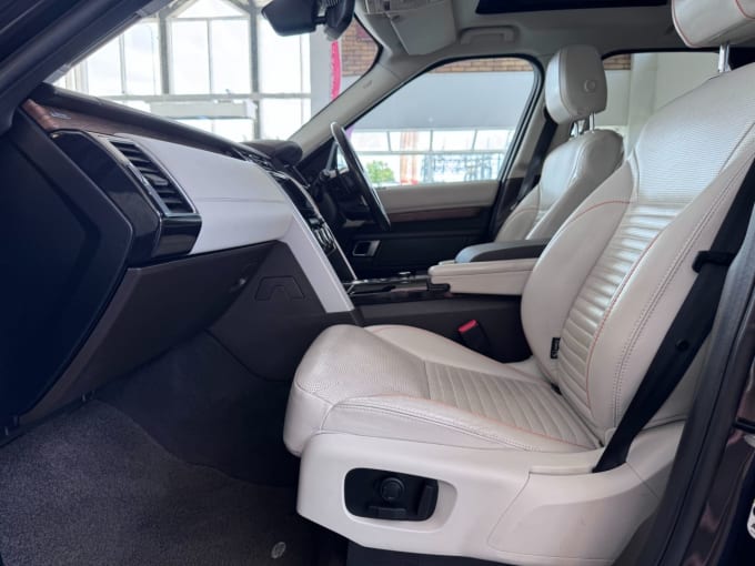 2025 Land Rover Discovery