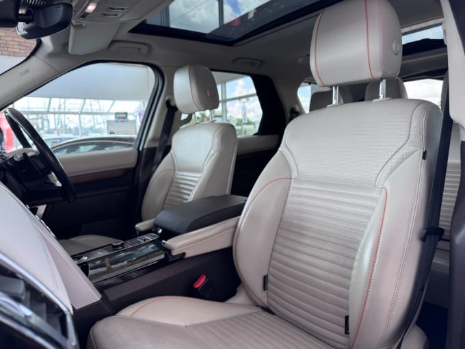 2025 Land Rover Discovery