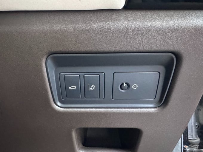 2025 Land Rover Discovery