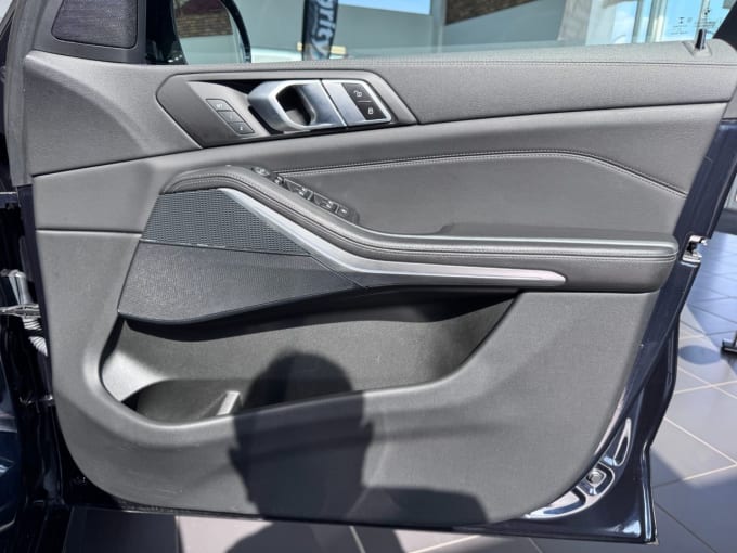 2025 BMW X5