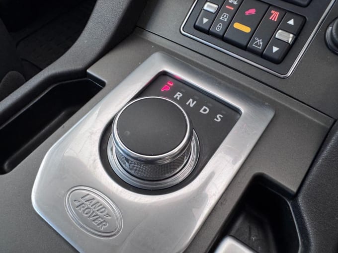 2025 Land Rover Discovery 4