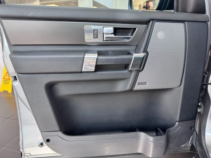 2025 Land Rover Discovery 4