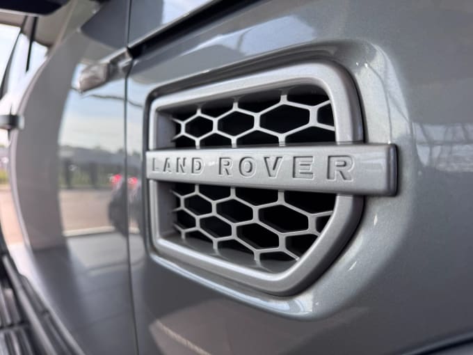 2025 Land Rover Discovery 4