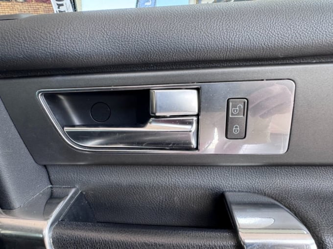2025 Land Rover Discovery 4
