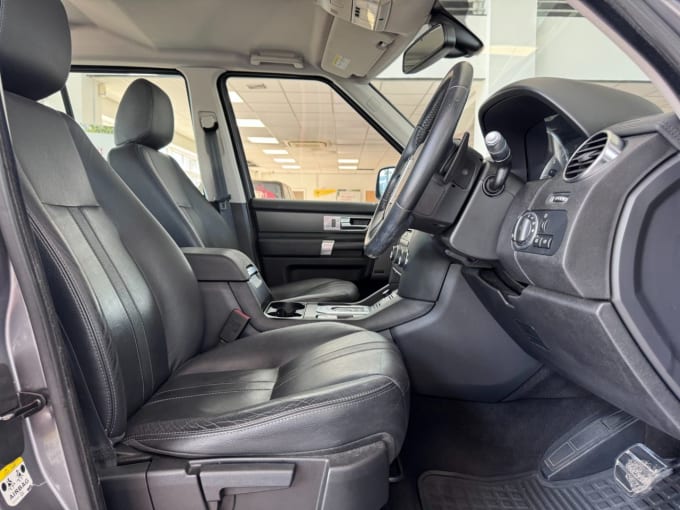 2025 Land Rover Discovery 4