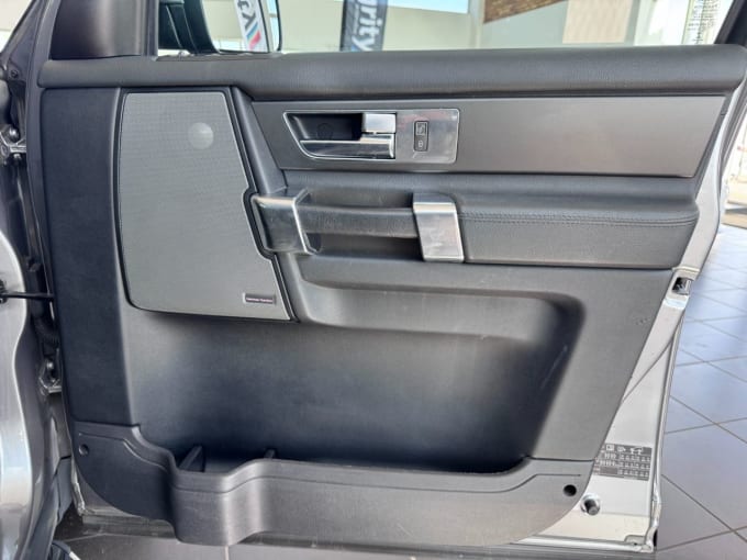 2025 Land Rover Discovery 4