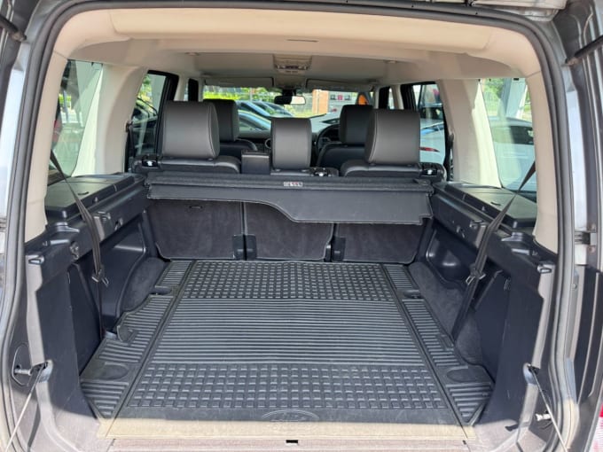 2025 Land Rover Discovery 4