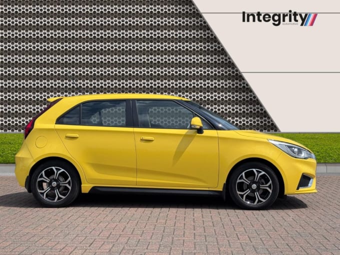 2025 Mg Mg3