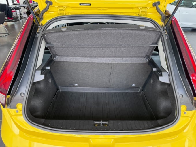 2025 Mg Mg3